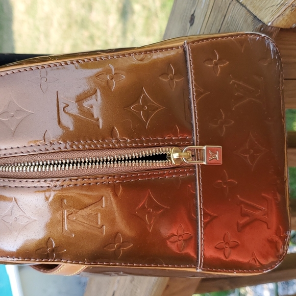 💥💥SOLD💥💥LV Bronze Tompkins Square Sachel - Picture 7 of 17